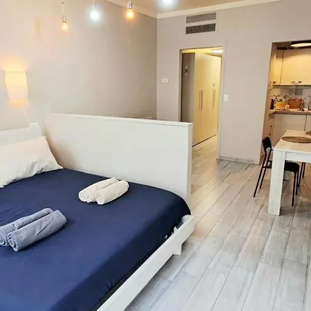 דירה Venice Apartment